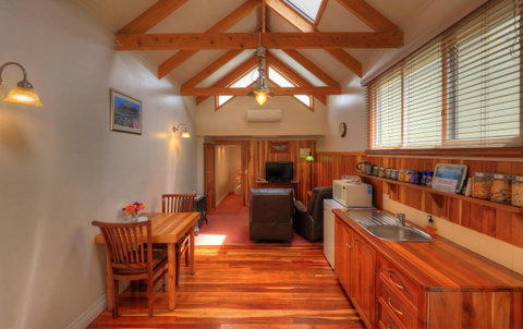Ellie\'s Cottages - E Caravan Parks 16