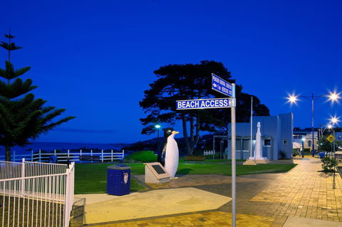 Penguin Waterfront Escape - E Caravan Parks 2