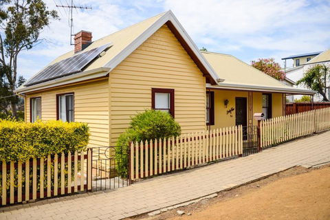 Bridge View Retreat - E Caravan Parks 28
