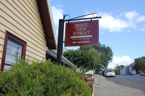 Bridge View Retreat - E Caravan Parks 11