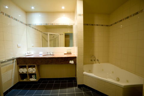 Strahan Village - E Caravan Parks 34
