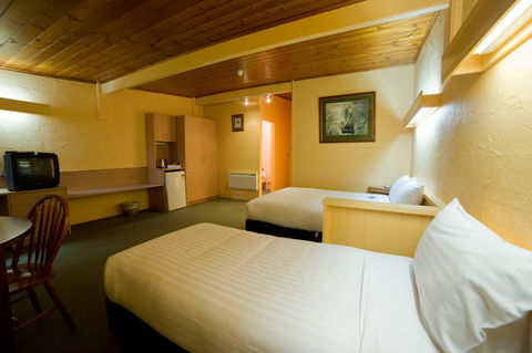 Strahan Village - E Caravan Parks 41