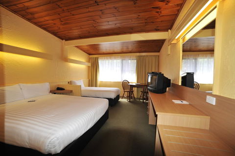Strahan Village - E Caravan Parks 13