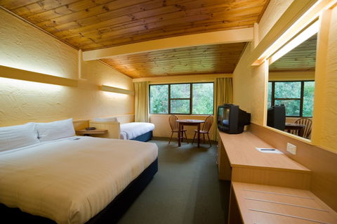 Strahan Village - E Caravan Parks 38