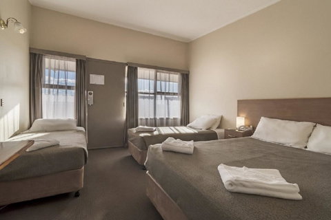 Argosy Motor Inn - E Caravan Parks 10