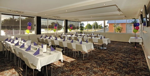 Argosy Motor Inn - E Caravan Parks 34
