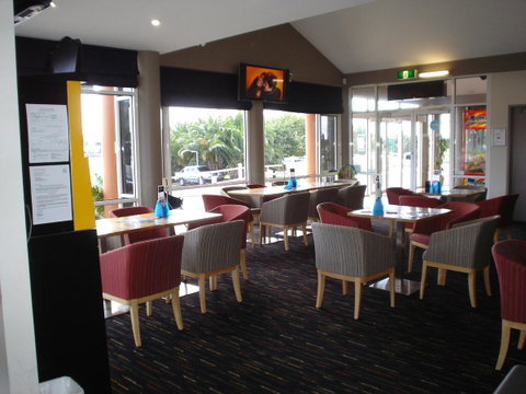 Argosy Motor Inn - E Caravan Parks 40