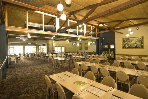 Argosy Motor Inn - E Caravan Parks 31