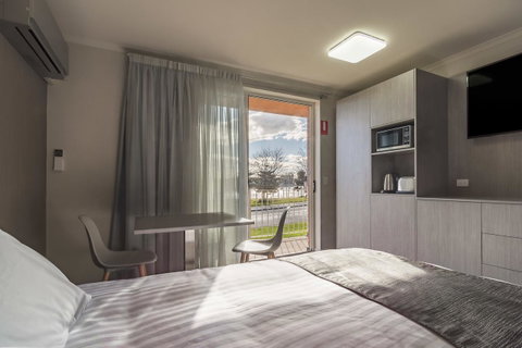 Argosy Motor Inn - E Caravan Parks 15