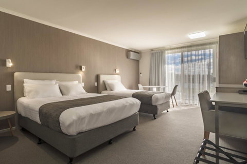 Argosy Motor Inn - E Caravan Parks 16