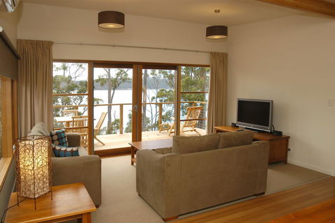 Stewarts Bay Lodge - E Caravan Parks 30