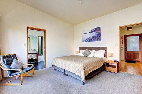 Stewarts Bay Lodge - E Caravan Parks 36