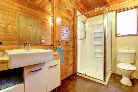 Stewarts Bay Lodge - E Caravan Parks 38