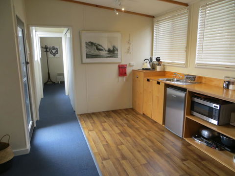 The Cabin 96 - E Caravan Parks 13