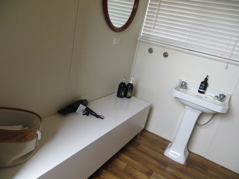 The Cabin 96 - E Caravan Parks 16