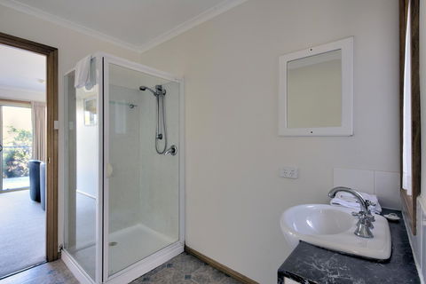 Freycinet Sanctuary 5 - E Caravan Parks 8