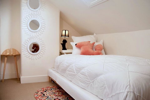 Lotus Gogh Apartment - E Caravan Parks 23