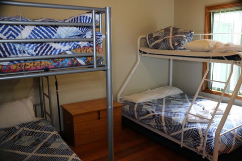Hazards Beach House - E Caravan Parks 11
