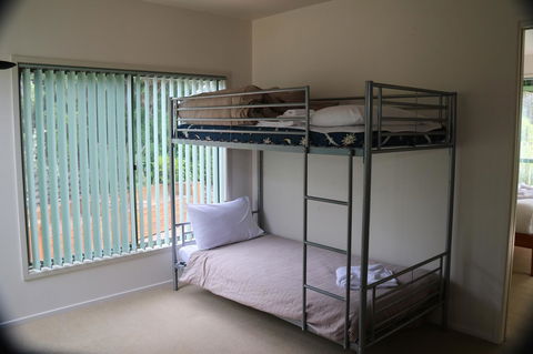Hazards Beach House - E Caravan Parks 13