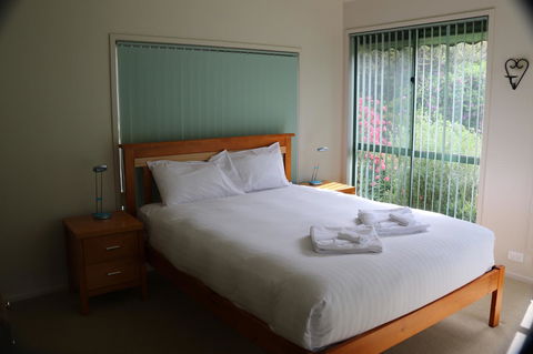 Hazards Beach House - E Caravan Parks 12