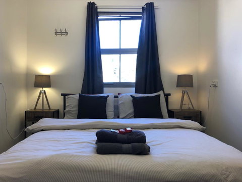 The Nook Backpackers - E Caravan Parks 34
