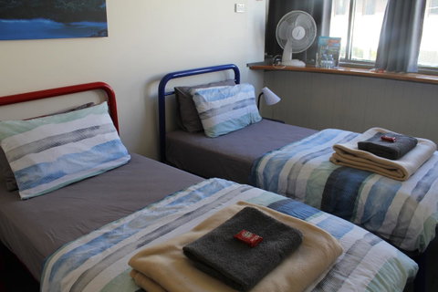 The Nook Backpackers - E Caravan Parks 37