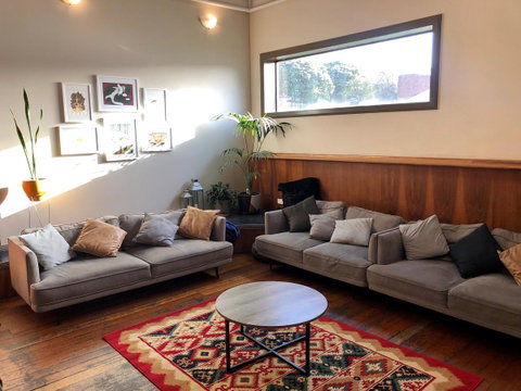 The Nook Backpackers - E Caravan Parks 0