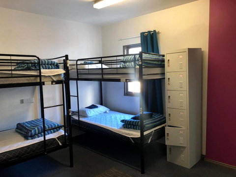 The Nook Backpackers - E Caravan Parks 18