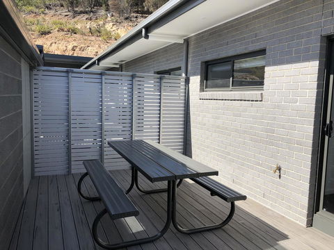 Risdon Brook Hotel - E Caravan Parks 9