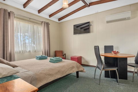 Green Views - E Caravan Parks 0