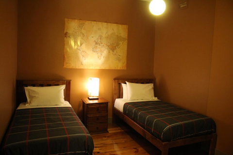 The Tasmanian Inn - E Caravan Parks 10