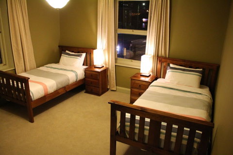 The Tasmanian Inn - E Caravan Parks 42