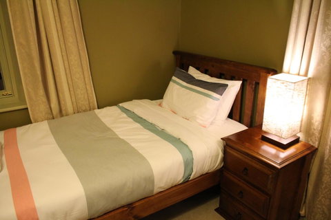 The Tasmanian Inn - E Caravan Parks 44