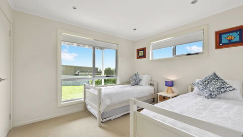 Seas The Day - Seaside Getaway - E Caravan Parks 10