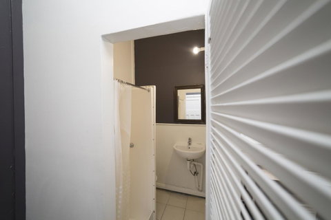The Brunswick Hotel - E Caravan Parks 11
