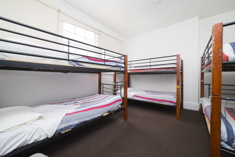 The Brunswick Hotel - E Caravan Parks 33