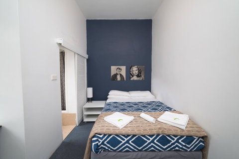 The Brunswick Hotel - E Caravan Parks 12