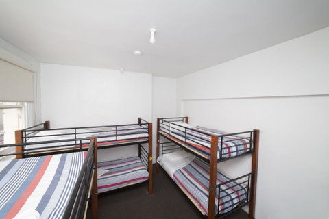 The Brunswick Hotel - E Caravan Parks 27