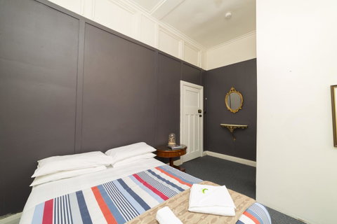 The Brunswick Hotel - E Caravan Parks 13