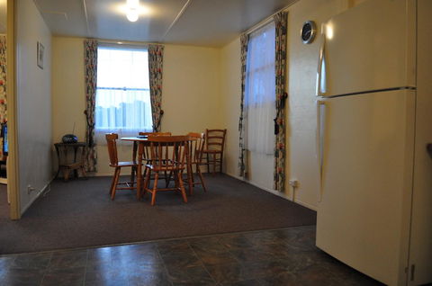 GreenGate Cottages - E Caravan Parks 13