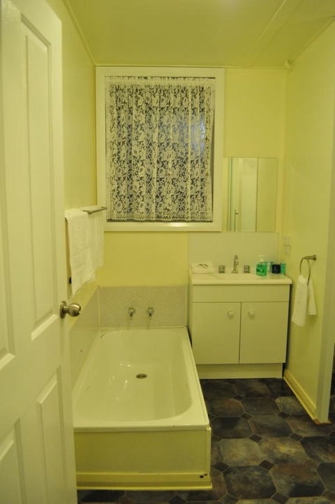 GreenGate Cottages - E Caravan Parks 29