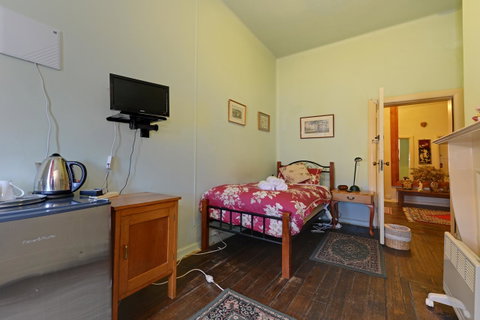 Edinburgh Gallery Bed & Breakfast - E Caravan Parks 27