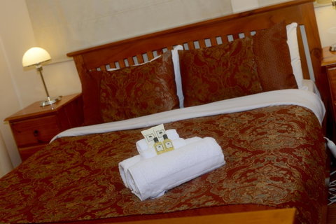 Edinburgh Gallery Bed & Breakfast - E Caravan Parks 20