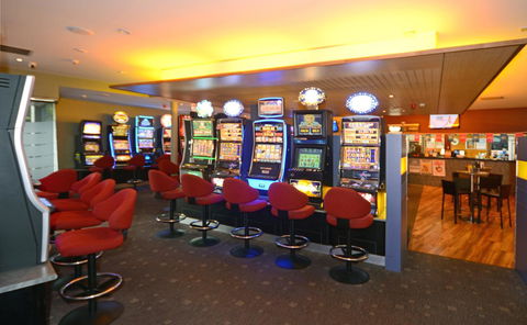 Bridge Hotel - E Caravan Parks 21