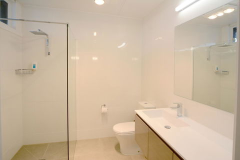Bridge Hotel - E Caravan Parks 8