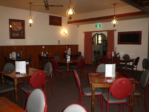 Bridge Hotel - E Caravan Parks 20