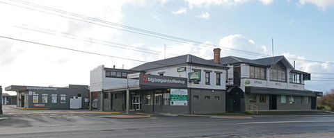 Bridge Hotel - E Caravan Parks 25