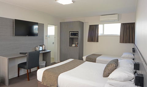 Bridge Hotel - E Caravan Parks 3