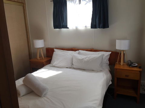 Regatta Point Tavern & Holiday Villas - E Caravan Parks 26