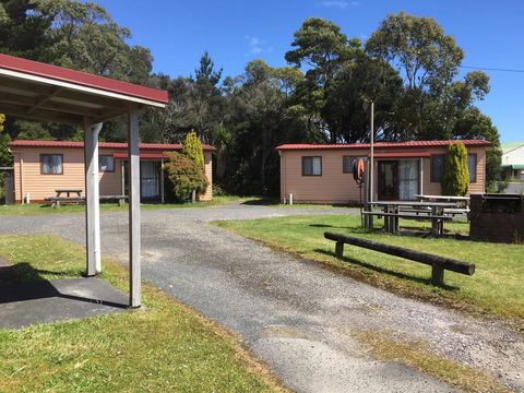 Regatta Point Tavern & Holiday Villas - E Caravan Parks 24